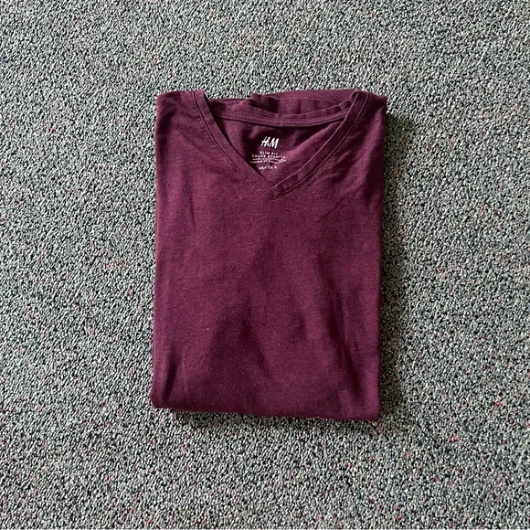 H&M Maroon Slim Fit Short-Sleeve V-Neck Lightweight Cotton T-Shirt Casual Top L - Picture 10 of 16